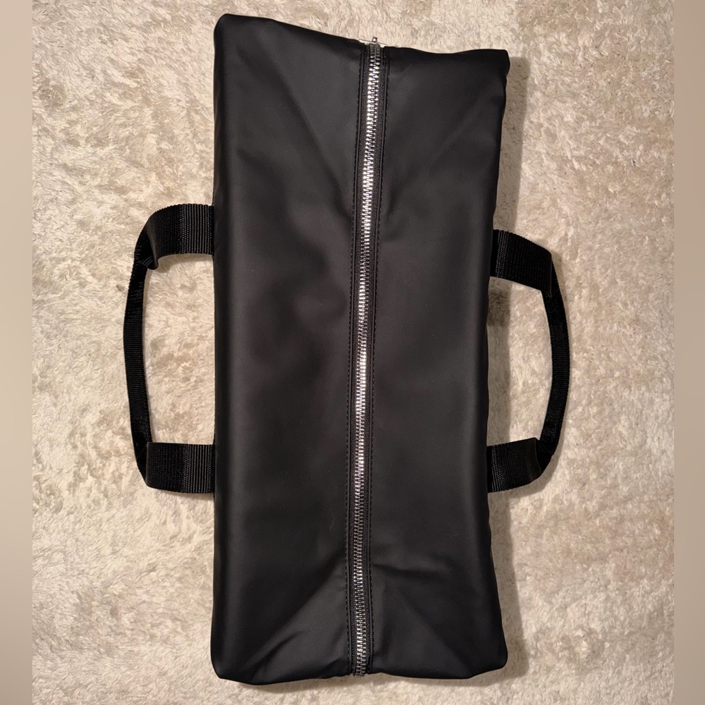 ⚡️Versace Black and White Duffel Bag⚡️ - Picture 2 of 7
